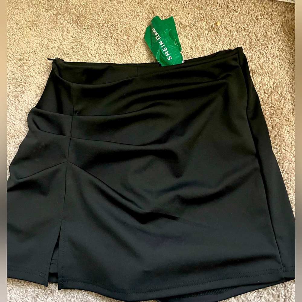 Business causal skirt/short perfect for special occasions!